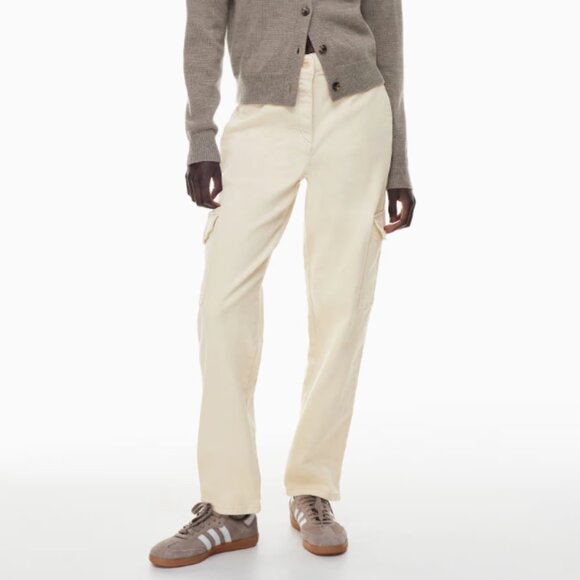 Aritzia Wilfred Free High Waisted Cargo Pant | Size 2 & stretchy (Fits 25- 27) - Picture 5 of 11